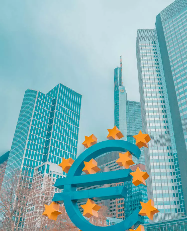 EZB in Frankfurt. Foto: Unsplash | Maryna Yazbeck EZB in Frankfurt. Foto: Unsplash | Maryna Yazbeck