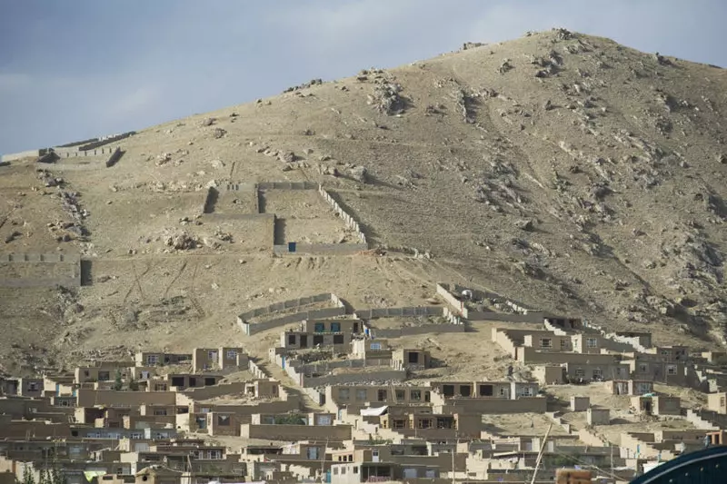 Blick auf die Lehmhütten des Hazara-Viertel Dascht-e-Bartschi. © Foto: Ulf Reinhardt für Peace Counts