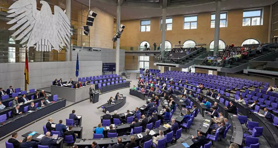 Blick in den Plenarsaal des Bundestags.