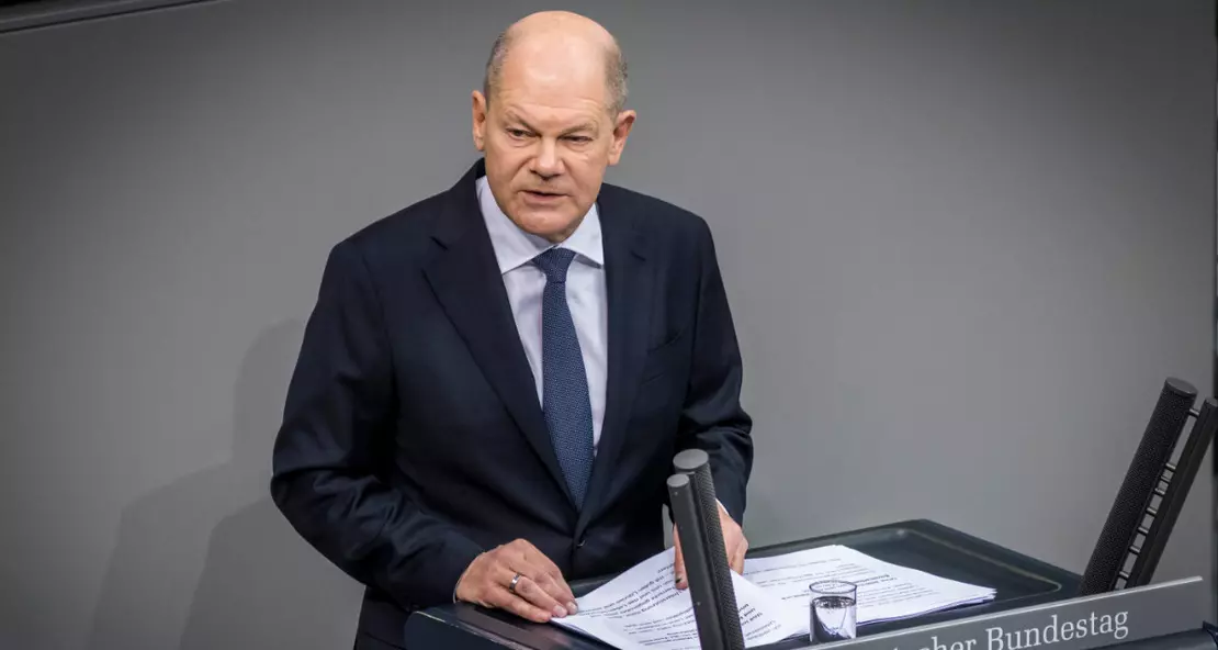 Olaf Scholz im Plenum.